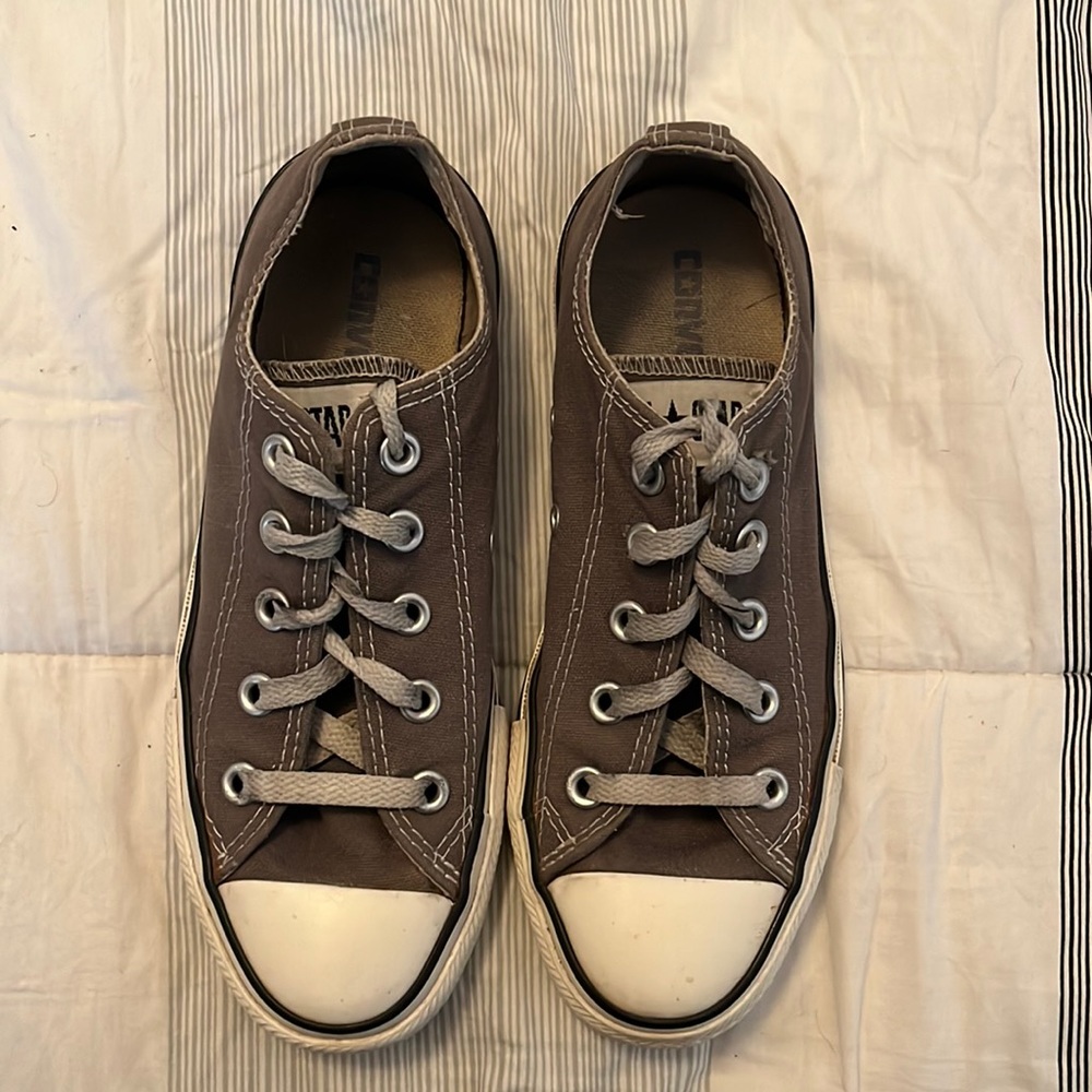 Light grey converse